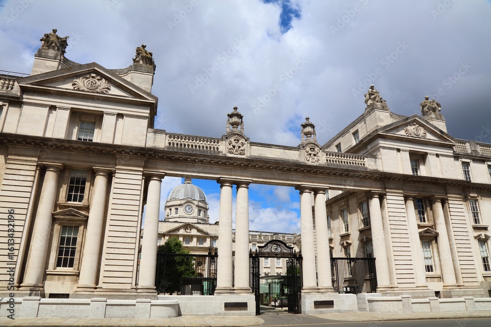 Obraz premium Dublin Merrion Street Government Buildings