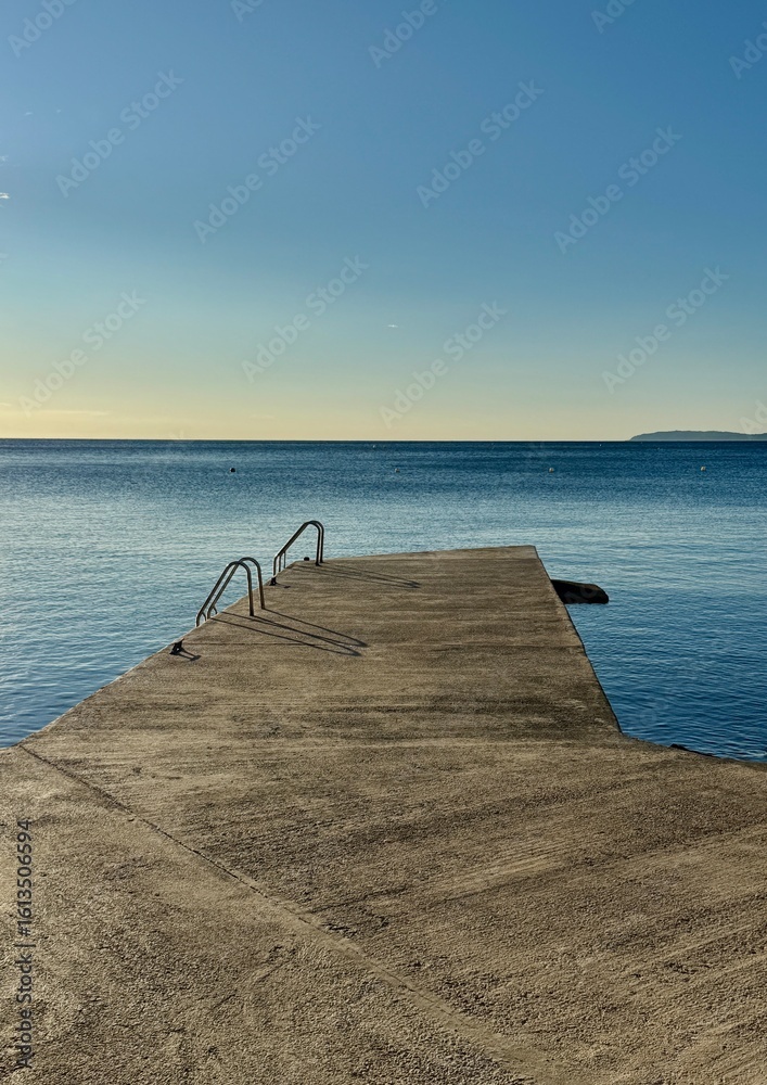 Obraz premium Ponton vers la mer