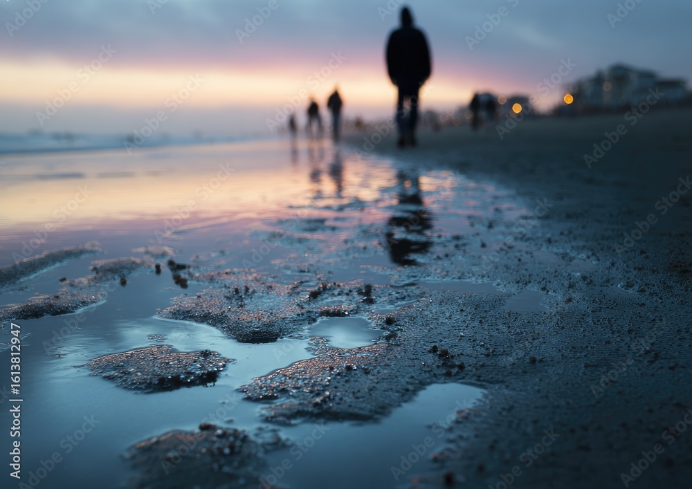 Fototapeta premium Beach scene at twilight
