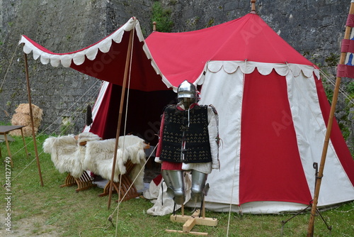 Provins, France, 11 juin 2016 : intérieur reconstitué d'une tente médiévale