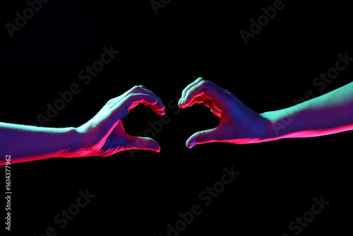 Toned female hands making h...