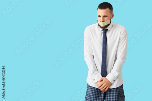 Young businessman in underp...