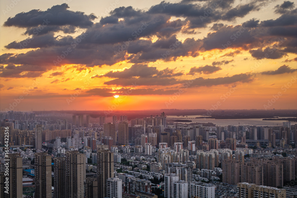 Fototapeta premium sunset over the city