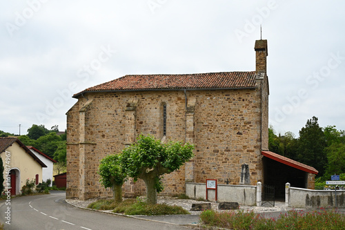L'église d'Arancou sur le chemin de St Jacques de Compostelle