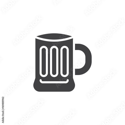 Beer mug solid glyph icon