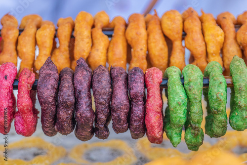 The originator of the donut. A street food specialty of Peru, the “fried doughnut (picarones)”.