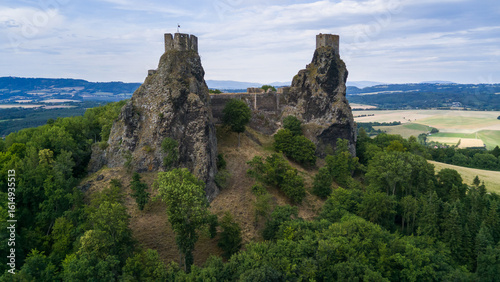 Canvas Print Ruins of Trosky Castle, Troskovice, Czech Republic - setting of the computer gam