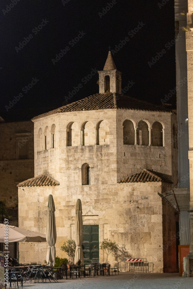 Obraz premium Ascoli Piceno at night