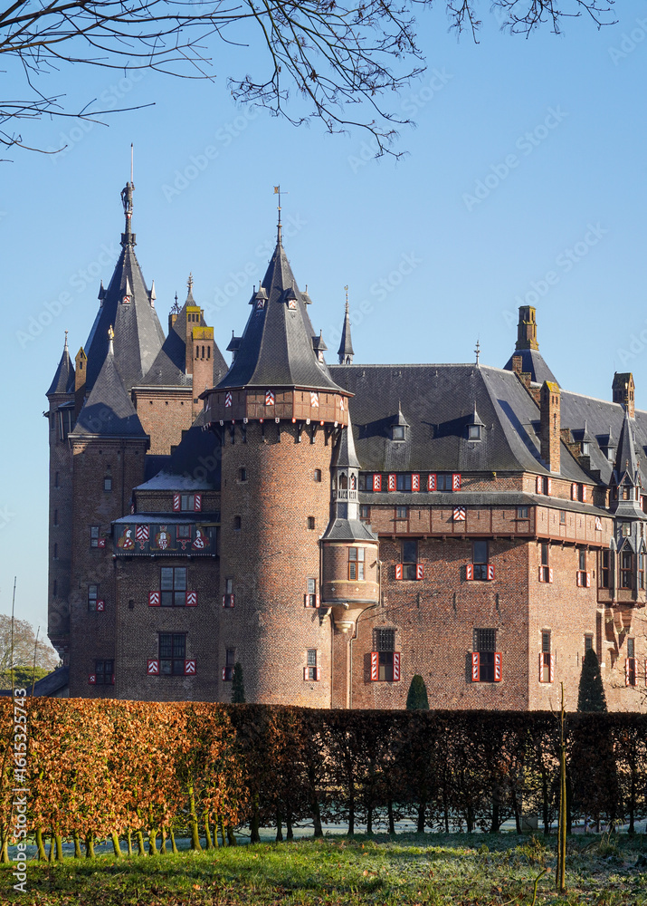 Fototapeta premium The impressive and massive De Haar Castle, a beautifully restored historic Dutch castle located near Utrecht in the Netherlands.