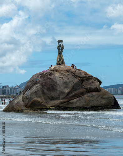 Pedra da Feiticeira Praia do Itararé São Vicente