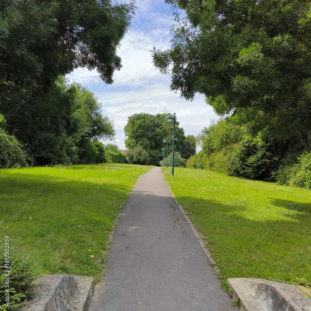 Obraz premium Straight road ahead