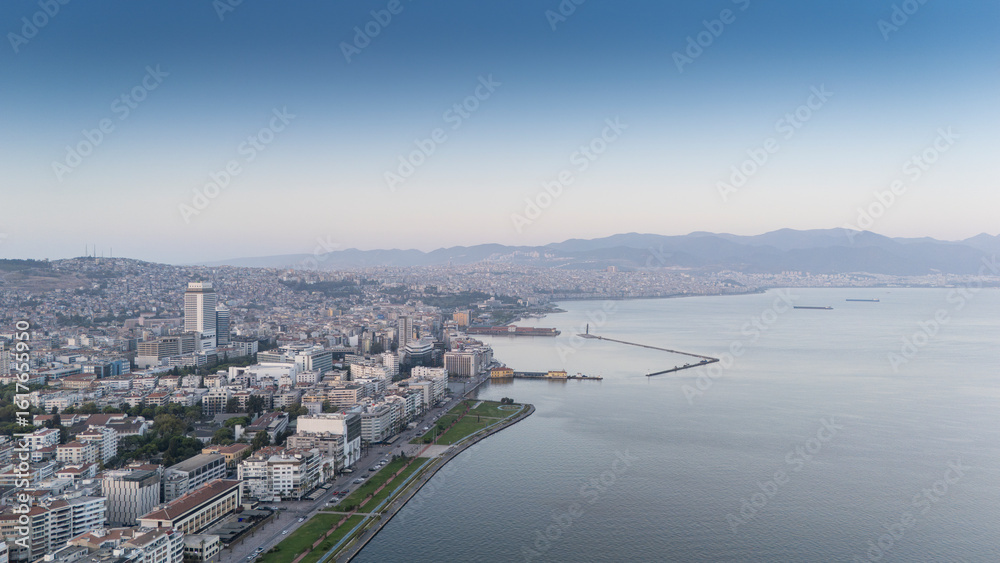 Obraz premium A magnificent morning view of Alsancak, izmir. Good morning izmir, Turkey. Aerial shot.