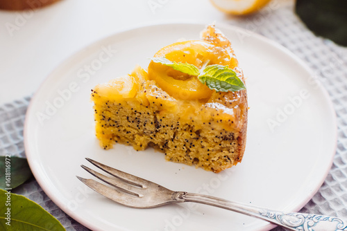 Lemon poppyseen cake