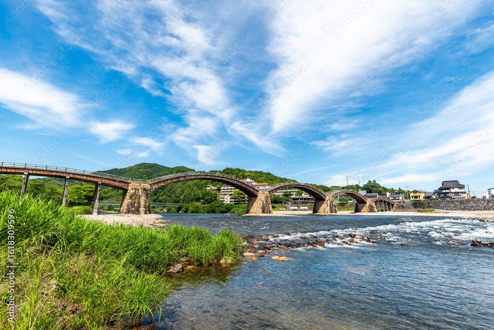 Fototapeta premium 日本三名橋 錦帯橋 山口県岩国市岩国