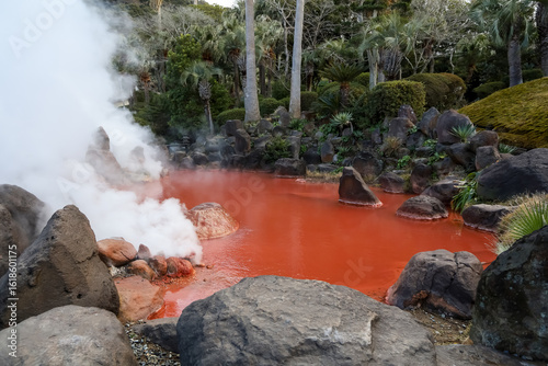 Foto Chinoike-Jigoku hot water in beppu at japan