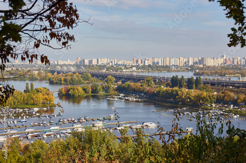 Fotografi Autumn View of Kyiv Cityscape and Dnipro River