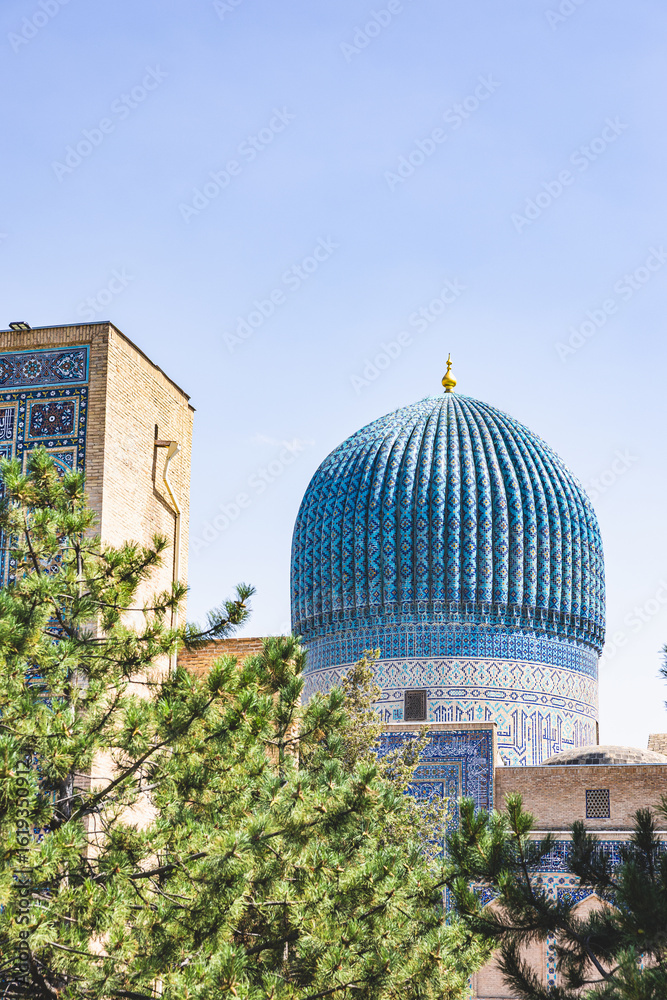 Obraz premium blue dome of an ancient building