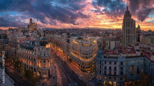 Fototapeta Naklejka Na Ścianę i Meble -  Elegant photo of sunset in madrid.