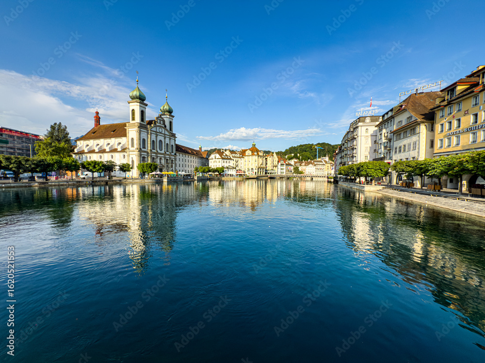 Obraz premium Lucerne Mid Morning Reflections