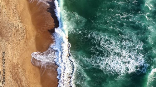Plage, mer turquoise et vagues