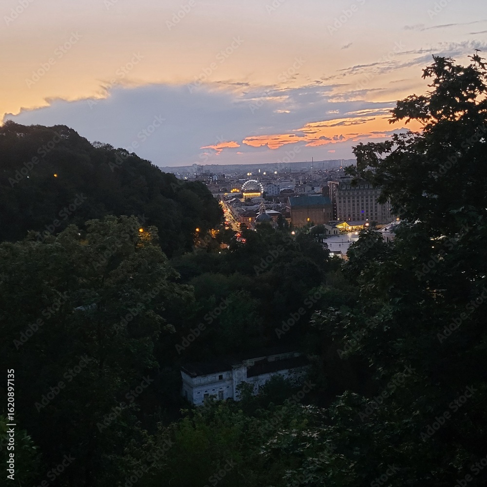 Fototapeta premium sunset over the city