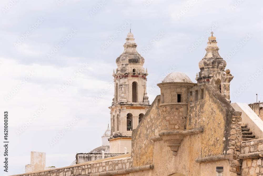 Fototapeta premium View of the historic walls that defended the Spanish colonial city of Campeche, Mexico.