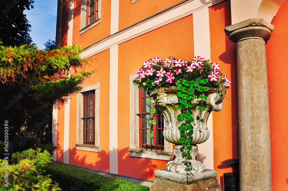 Fototapeta premium Pałac we Wleniu (niem. Schloss Kleppelsdorf) – zabytkowy Pałac książęcy wybudowany został w XVI w.