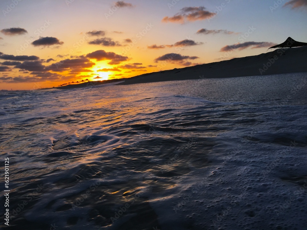 Obraz premium sunset over the sea