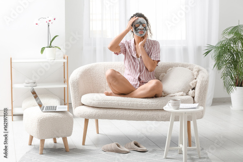 Young African-American woma...