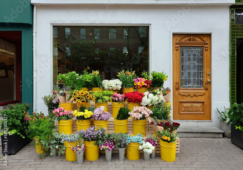 Wallpaper Mural Pretty flower shop with outdoor display Torontodigital.ca