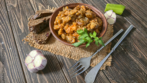 Valokuva Stew of eggplant, pepper, onion and carrot