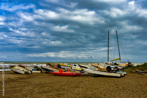 Fototapeta Naklejka Na Ścianę i Meble -  Seascape photographed on the beach at Marina di Castagneto Carducci, Livorno, Tuscany, Italy