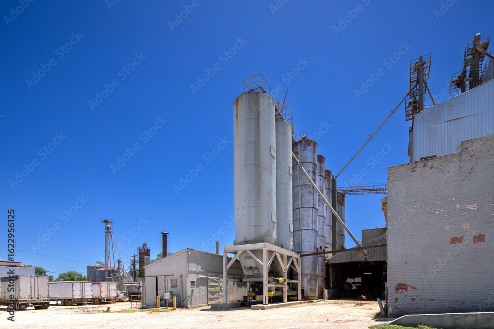 Obraz premium old factory building