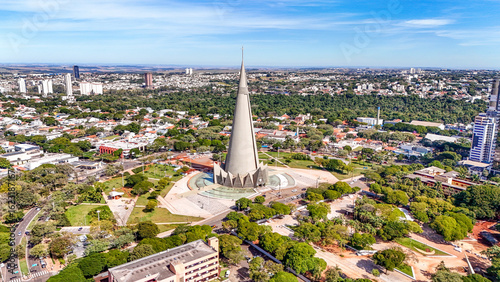 Foto Maringá, Paraná, Brasil! Uma vista da Catedral Metropolitana e região central da