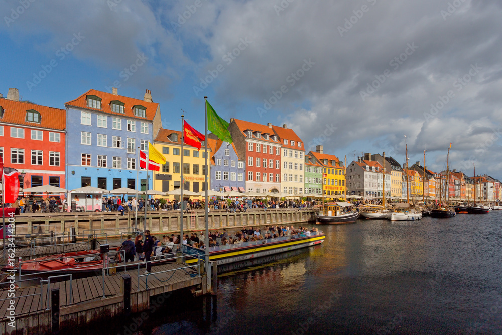 Obraz premium Panoramic view of Copenhagen Nyhavn, capital of Denmark