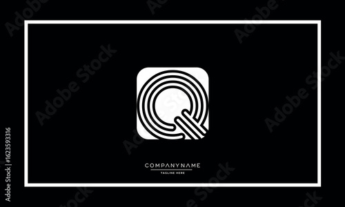 Alphabet letters Q or QQ logo monogram