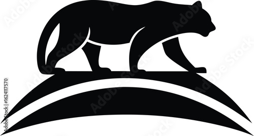 "Stylized Panther Illustrations in Motion: Silhouettes and Detailed Forms"