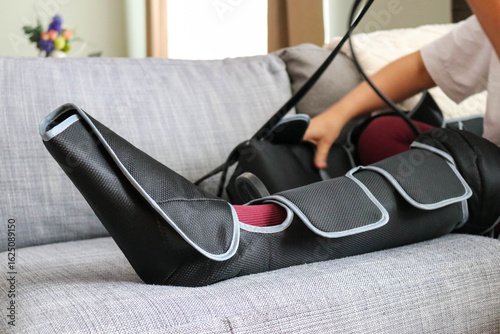 Photos Leg compression massager for circulation therapy