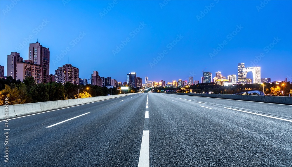 Obraz premium empty highway with cityscape and skyline road