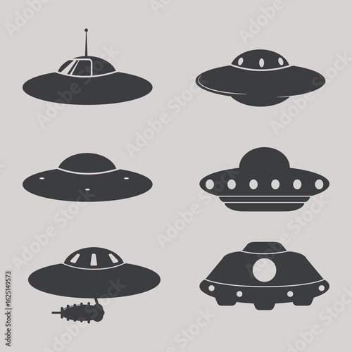 Set UFO silhouettes - Alien spaceship icon collection