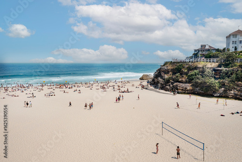 Fototapeta Naklejka Na Ścianę i Meble -  Tamarama beach. It is surrounded by high cliffs, with a deep tongue of sand with just 80m of shoreline and beautiful clear waters. Sydney, Dec 2019