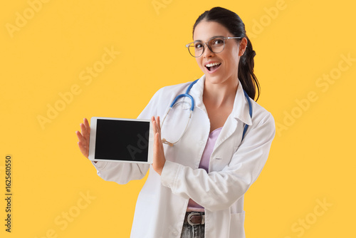 Young female medical studen...