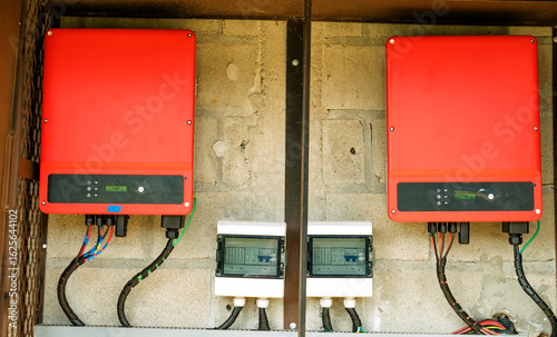 The photovoltaic inverter is the heart of solar energy. It converts DC to AC with MPPT, optimizing efficiency. Models such as grid-tie and microinverters ensure protection and performance.