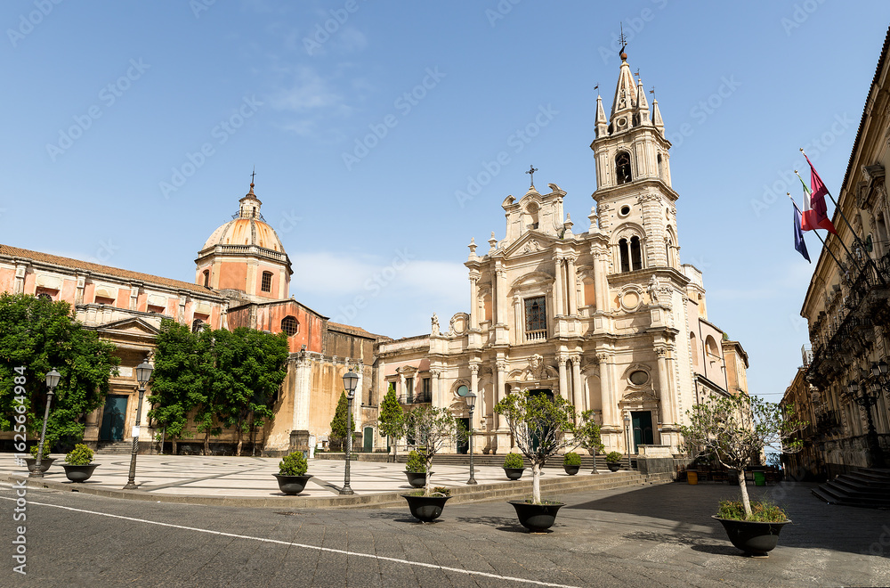 Obraz premium Religious Architecture in Acireale, Catania Province, Sicily, Italy. (Basilica Collegiata dei Santi Apostoli Pietro e Paolo)