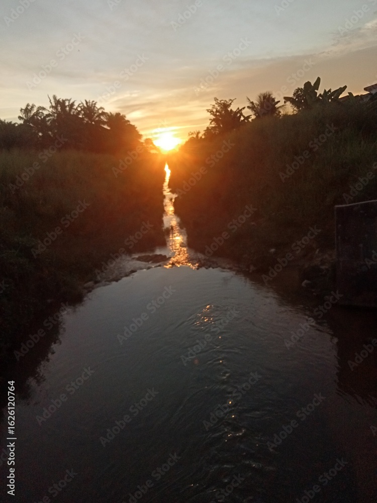 Fototapeta premium sunset over lake