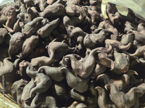Foto Boiled Water Caltrops in a Heap – Traditional Taiwanese Night Market Snack