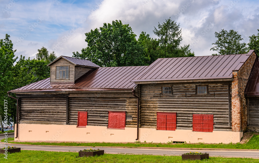 Obraz premium old wooden house