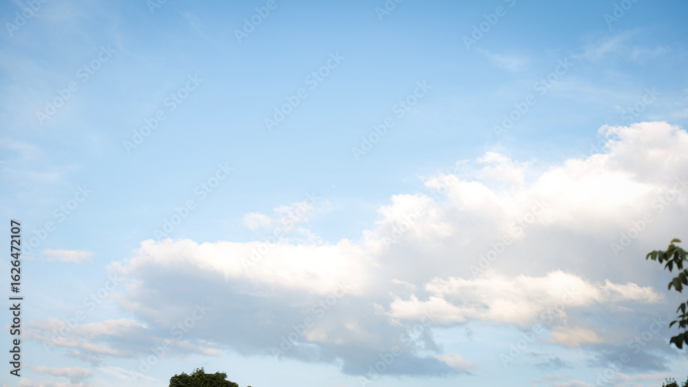 Obraz premium simple background, sky, clouds, sunset