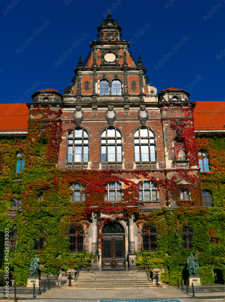 Obraz premium 2024-10-07; beautiful city museum wroclaw poland