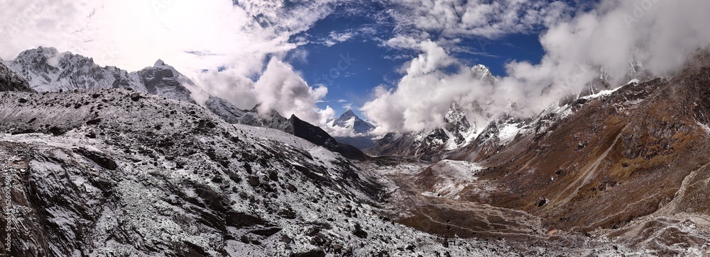 Fototapeta premium Cinematic Aerial Footage of the Himalayas – Three Passes Trek to Everest Base Camp